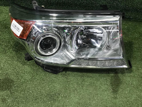 Фара правая Toyota Land Cruiser 200 (2012-2015) ксенон