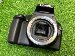 Canon 1100D kit 18-55mm 3.5-5.6 ll 18.300 кадров