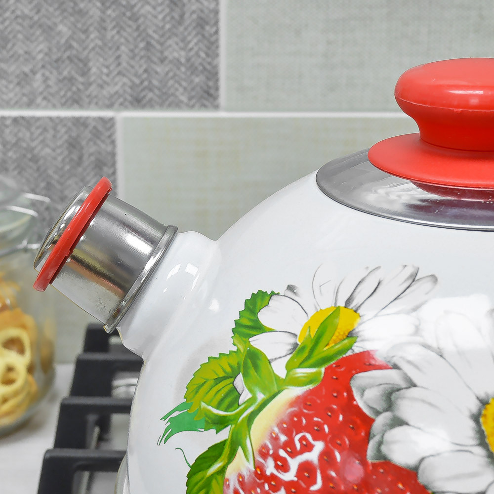 Чайник 3,5л со свистком, консольная ручка, белый "Клубника с ромашкой"