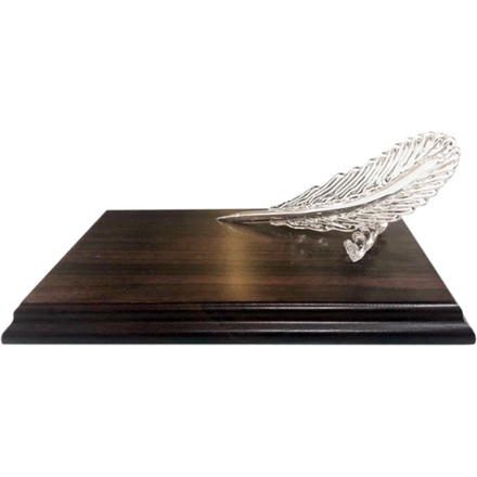 Награды из стекла и натурального дерева