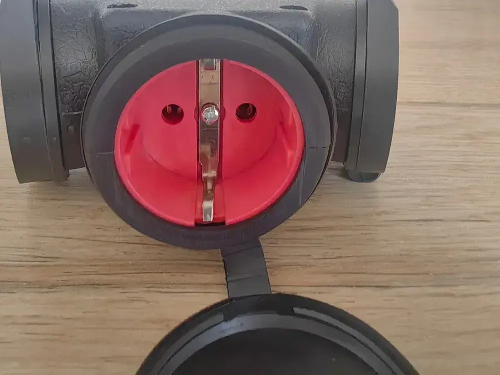 Разветвитель силовой, трехместный, трехфазный, IP 44, 16 А