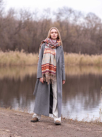 Теплый палантин с орнаментом