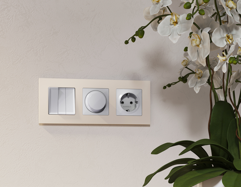 AP4060 Лицевая панель ALFA (Серебро глянец) для электрической розетки с/з QUANT