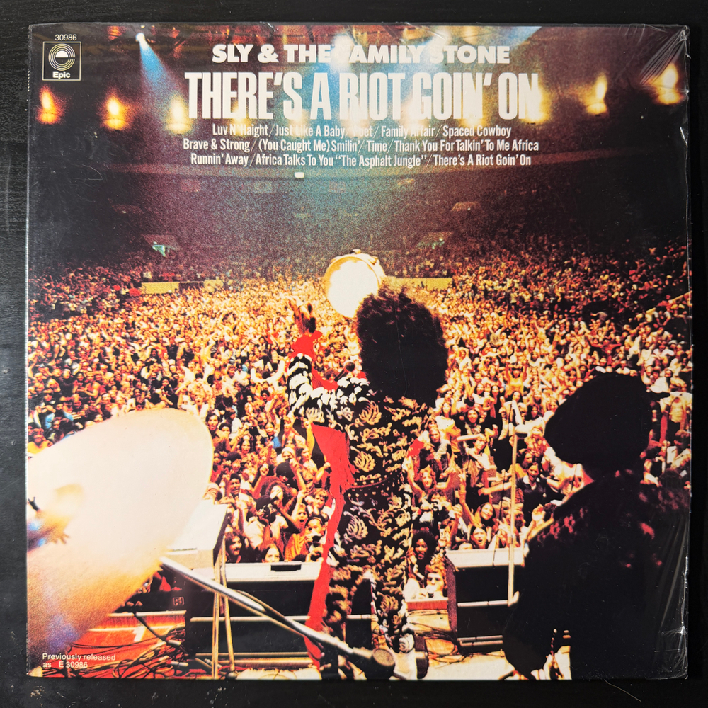 Sly & The Family Stone ‎– There's A Riot Goin' On (США 1986г.) Т