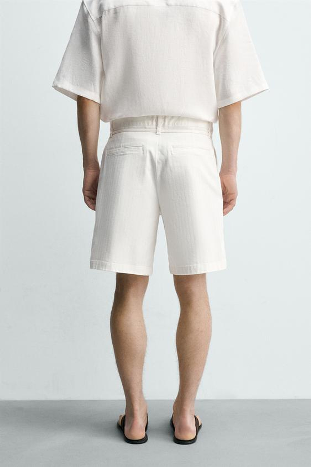 ZARA ШОРТЫ RELAXED FIT СО СКЛАДКАМИ, ЭКРЮ