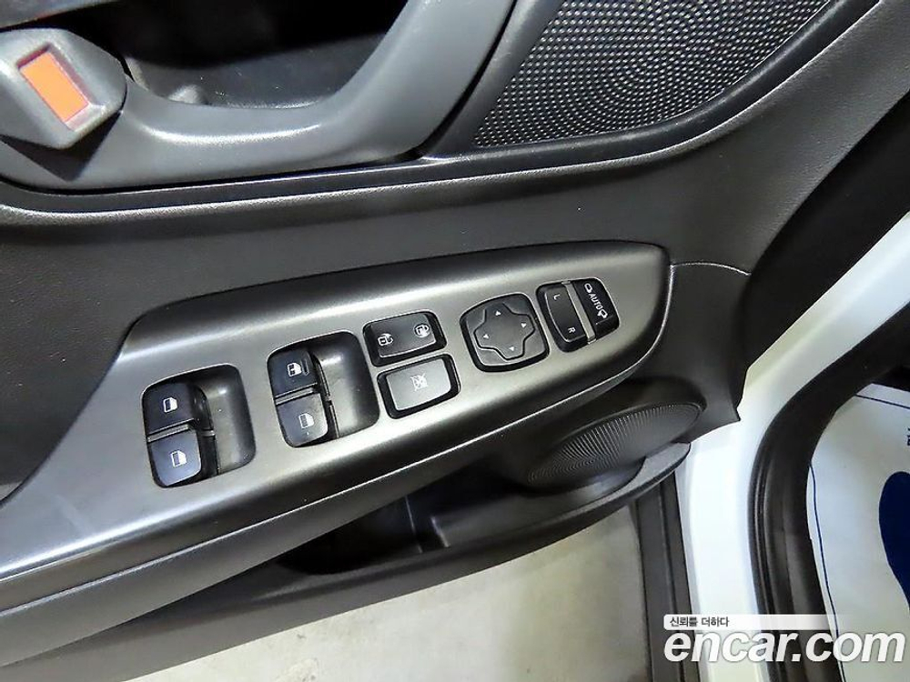 Hyundai KONA Hybrid Smart Special (12.2019)