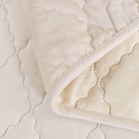 Покрывало 240х260 и 2 наволочки 50x70 Sofi De MarkO Деметра кремовое