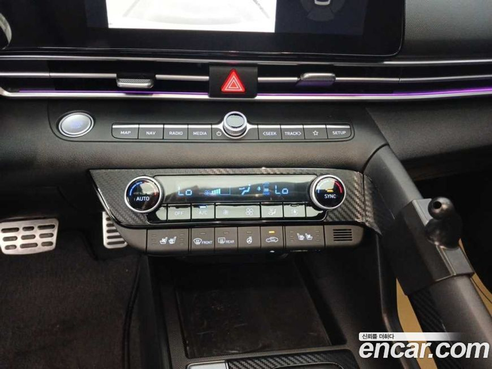 Hyundai Avante (CN7) 1.6 (04.2022)