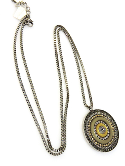 4118 Coeur de Lion длинное колье с крупным кулоном. Металл, полярис цвета тигрового глаза, стразы Сваровски