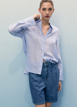 Джинсовые бермуды со средней посадкой и защипами