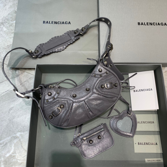 Balenciaga Le Cagole 26 cm