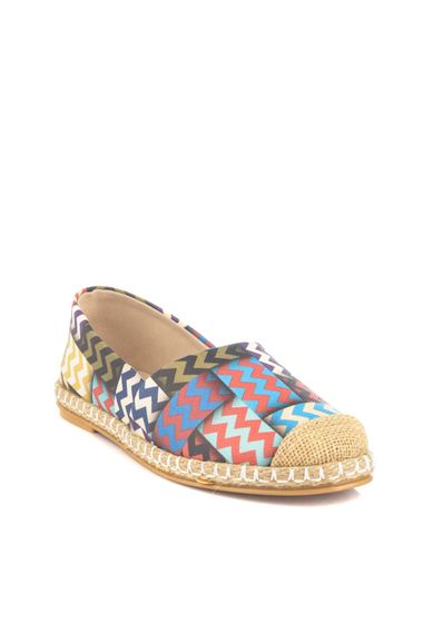 Qadın üçün naxışlı ayaqqabı