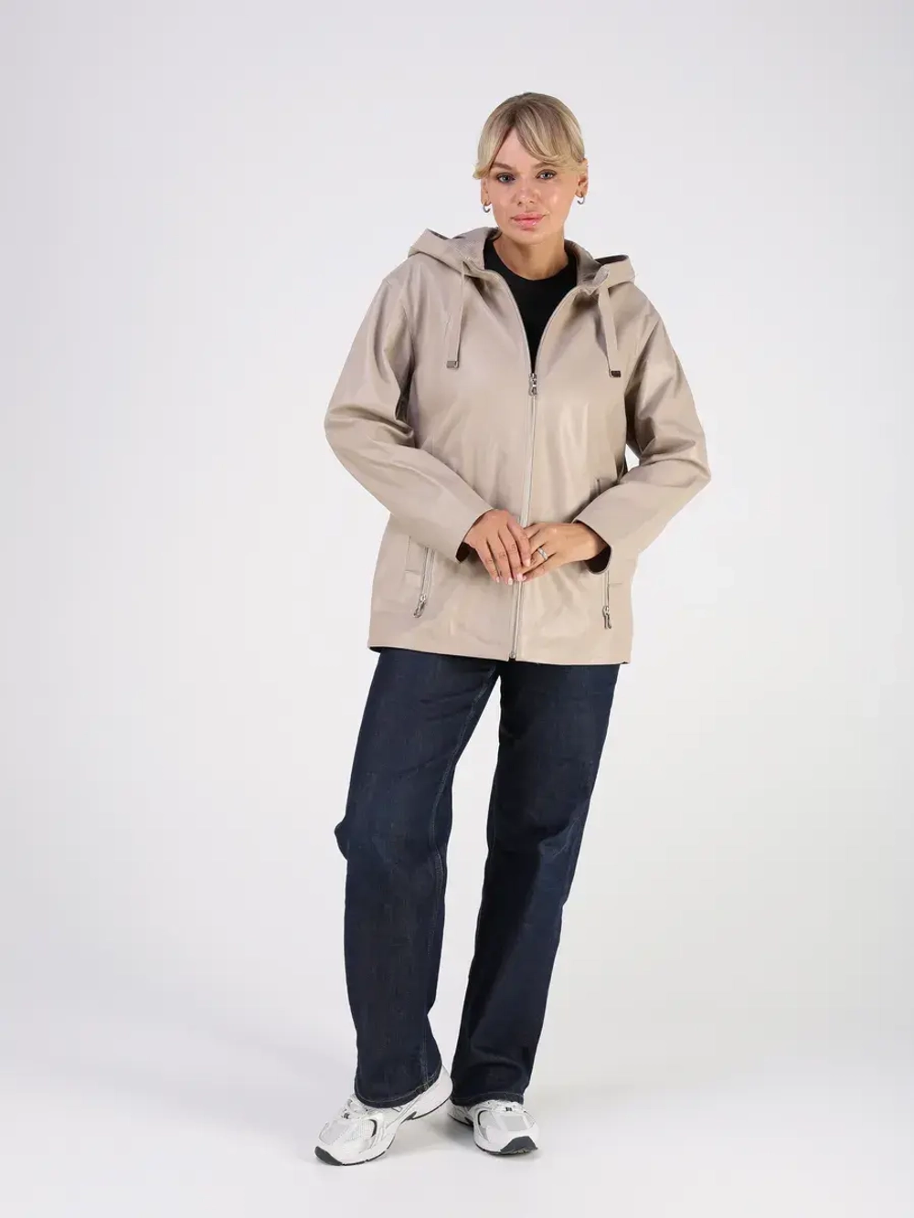 Кожаная куртка демисезонная с капюшоном