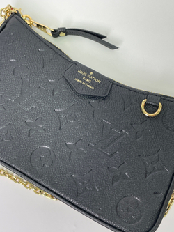 Сумка Louis Vuitton Easy Pouch