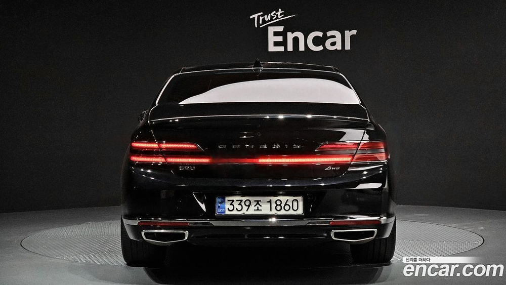 Genesis G90 5.0 AWD (04.2021)