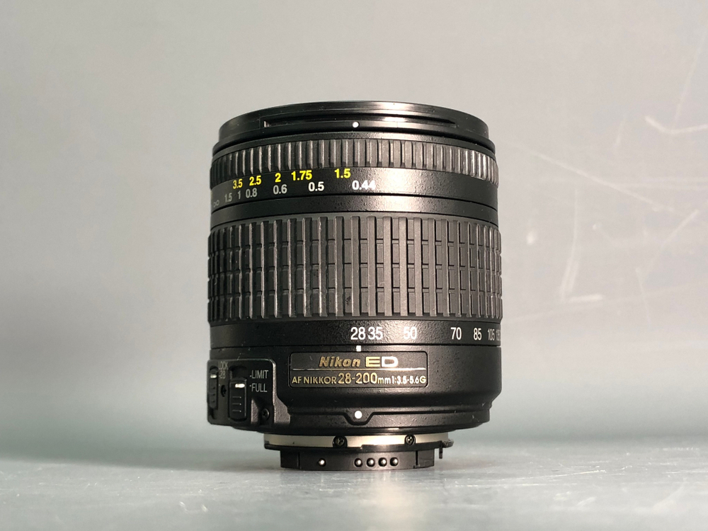 Nikon 28-200mm f/3.5-5.6G ED-IF AF Nikkor.