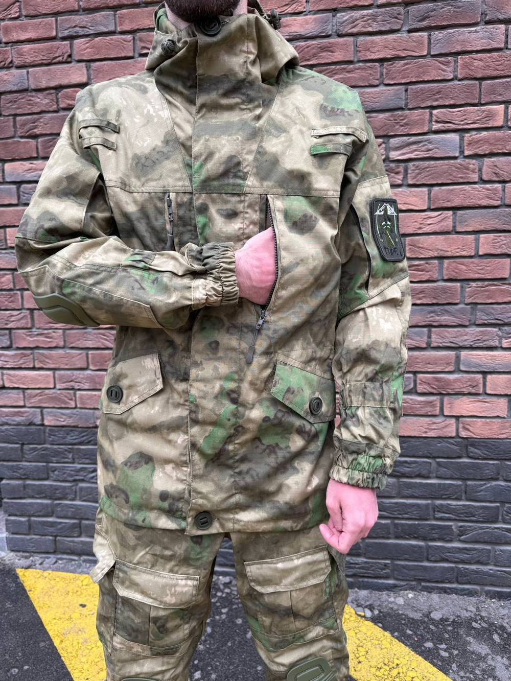 Тактический костюм горка с наколенниками и налокотниками мох