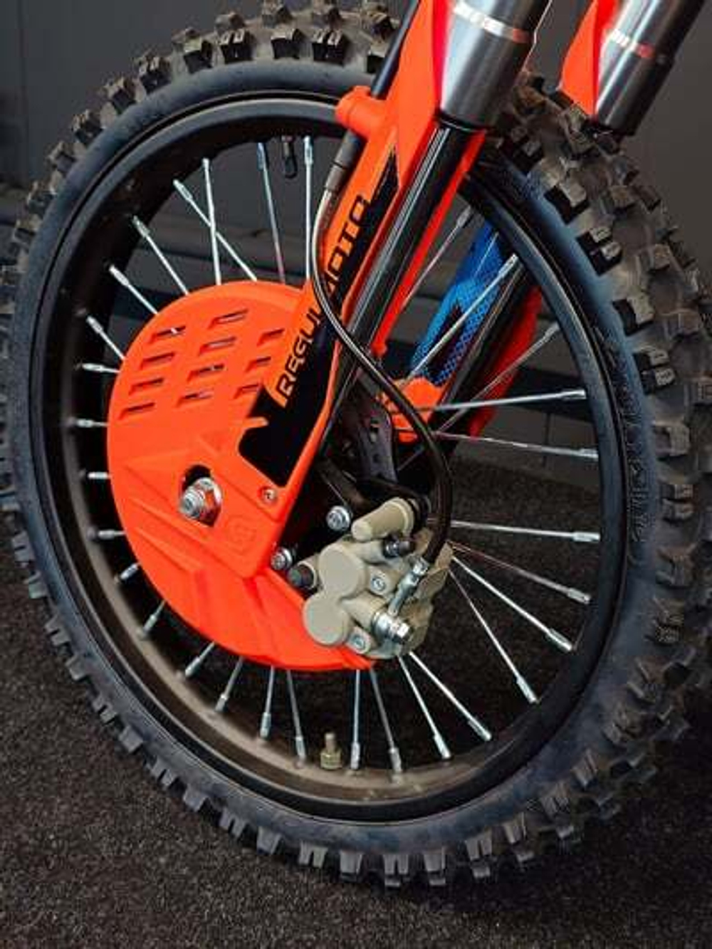 Мотоцикл REGULMOTO Spitfire 17/14 PRO