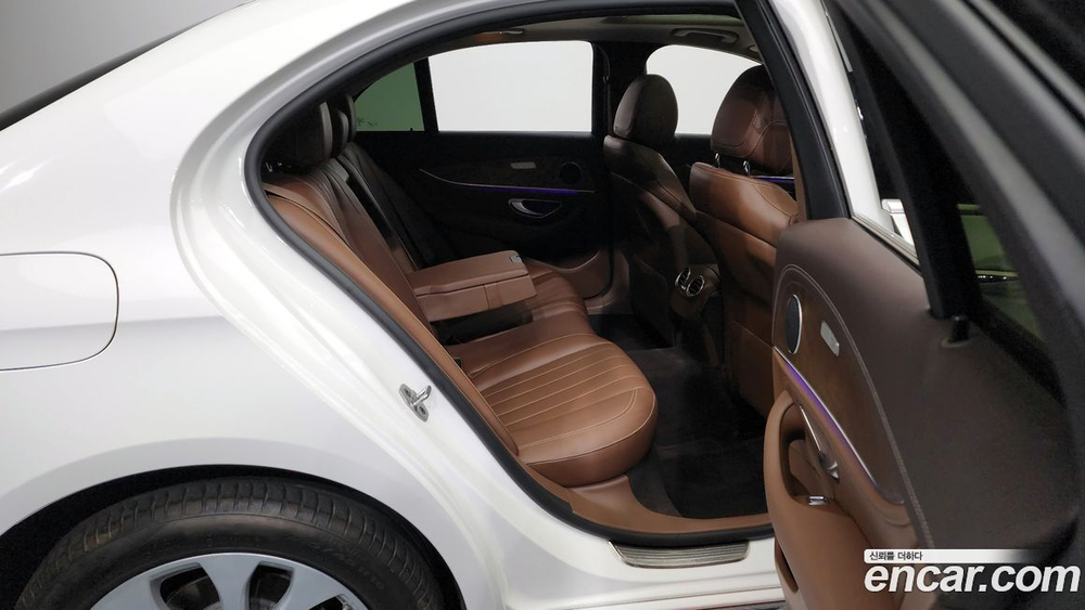 Mercedes-Benz E-Class W213 E220d 4MATIC Exclusive (03.2020)