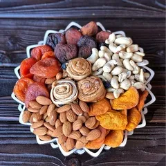 Подарочная корзина орехов и сухофруктов №17 / 850 гр