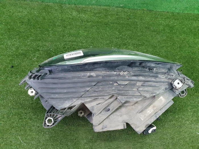 Битая Фара левая Mercedes GLC X253 (2015-2019) LED