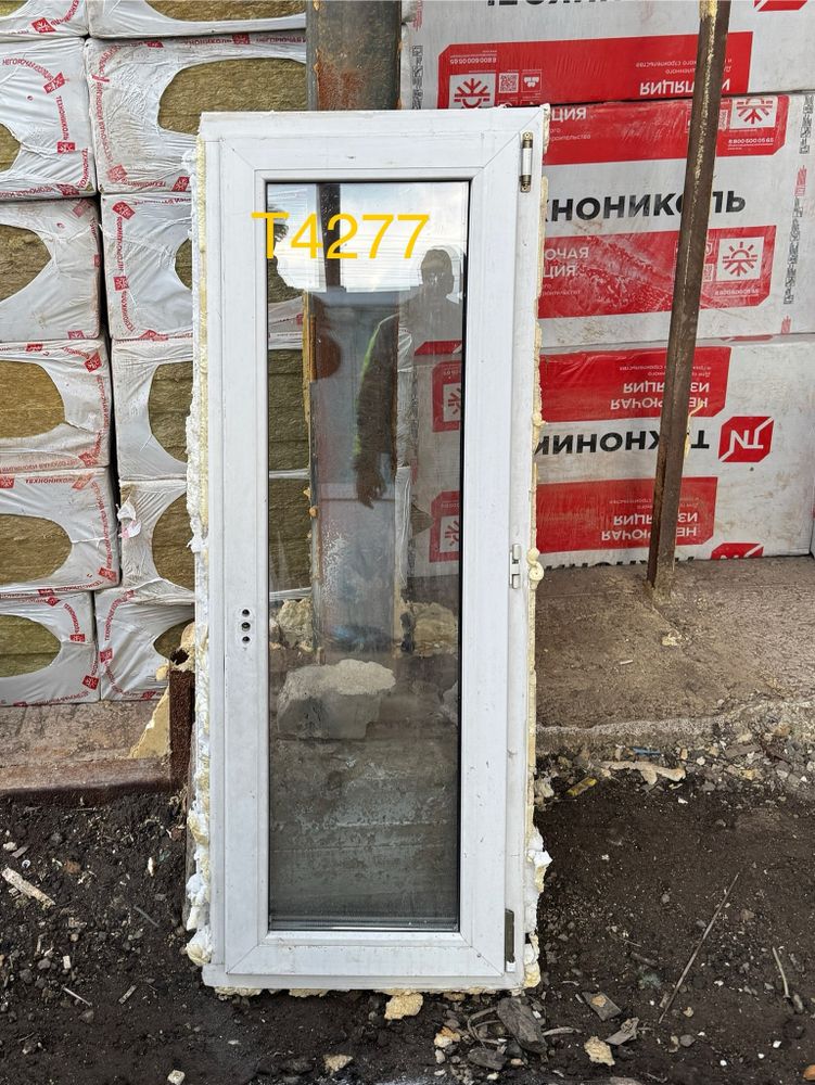 БУ Окно Пластиковое 142(в) х 53(ш)