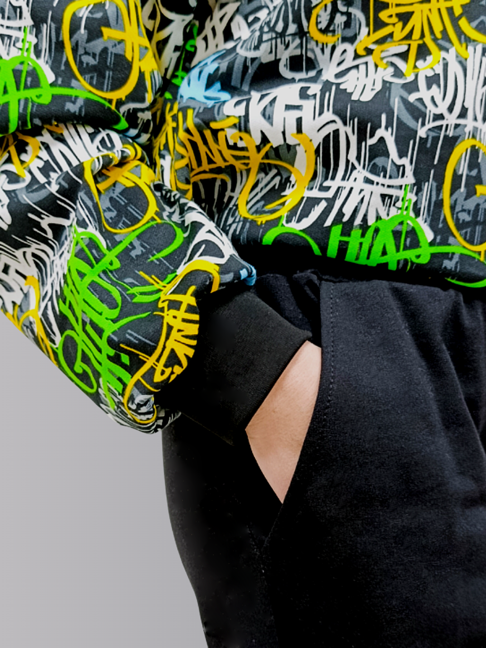 20833 Костюм женский (брюки палаццо и свитшот) футер 2-х нитка начес граффити/черный (52)