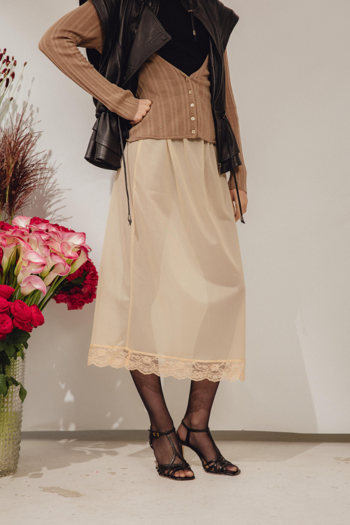 Подъюбник бежевый