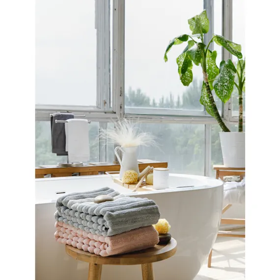 Полотенце банное Waves цвета пыльной розы Essential, 70х140 см