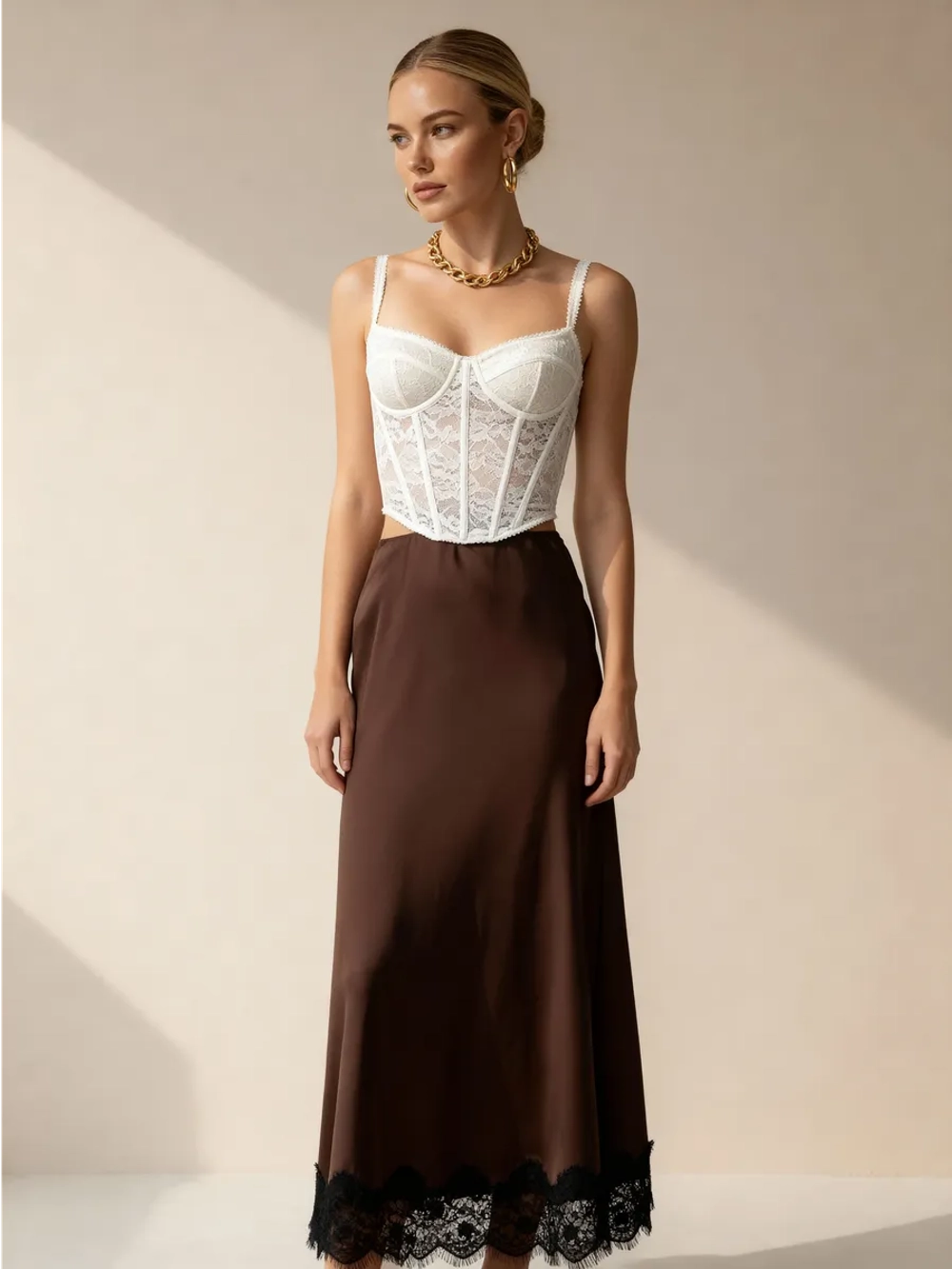 Юбка атласная с кружевом