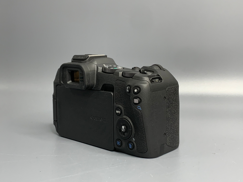 Canon EOS R8 1000 кадров