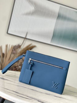 Louis Vuitton Takeoff Pouch