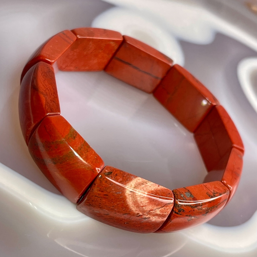 51825  Яшма красная Браслет сегмент 15*22мм (Заряжен на Удачу)