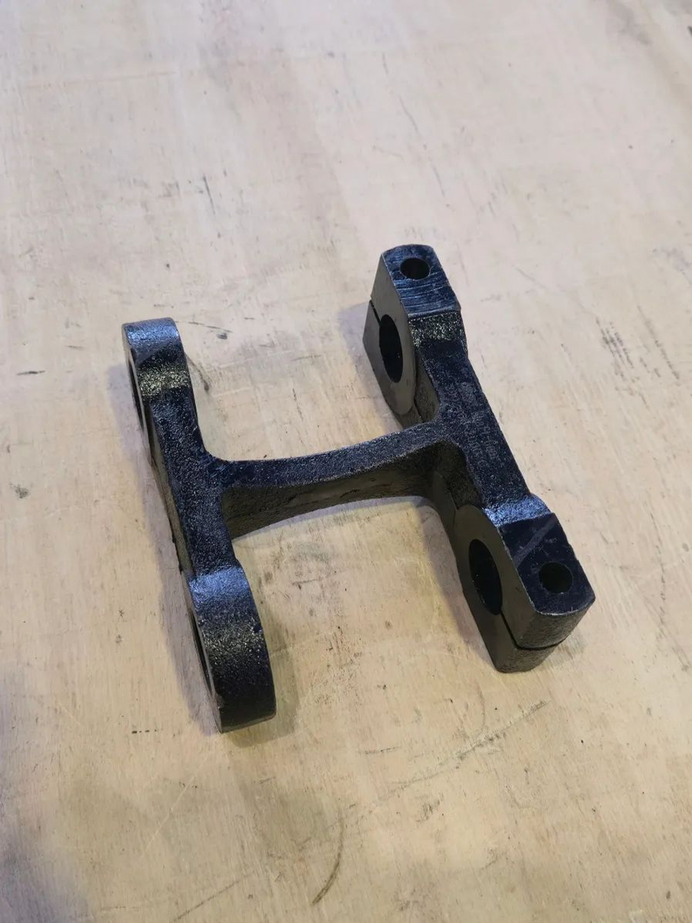 Серьга рессоры передней FAW J7 (Shaft-Gear)