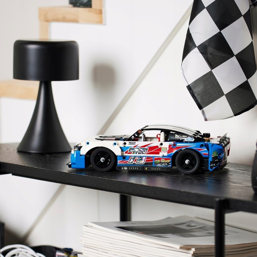 LEGO Technic ZL1 nascar 42153