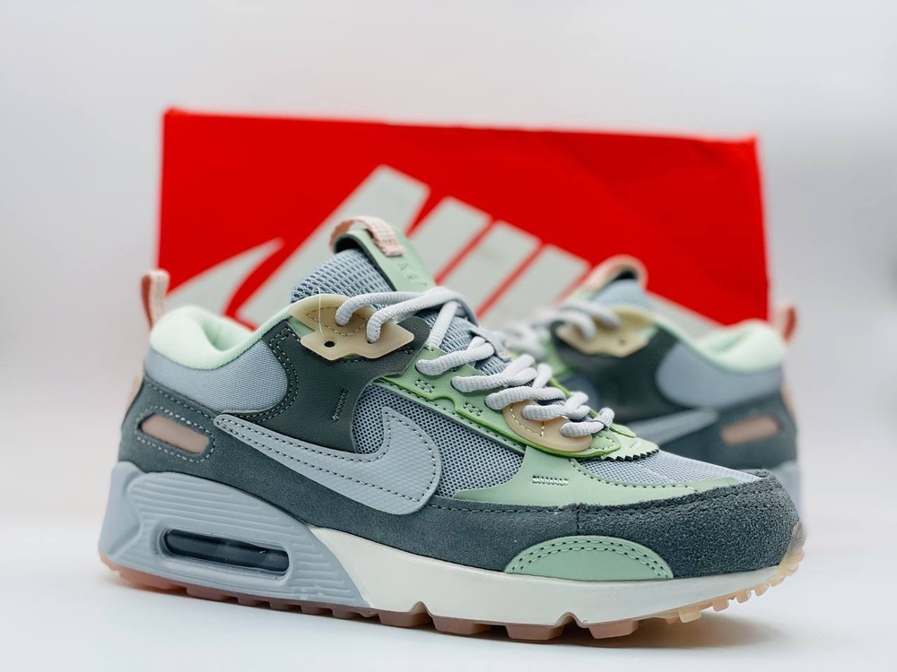 Кроссовки женские Nike Air Max 90 Futura