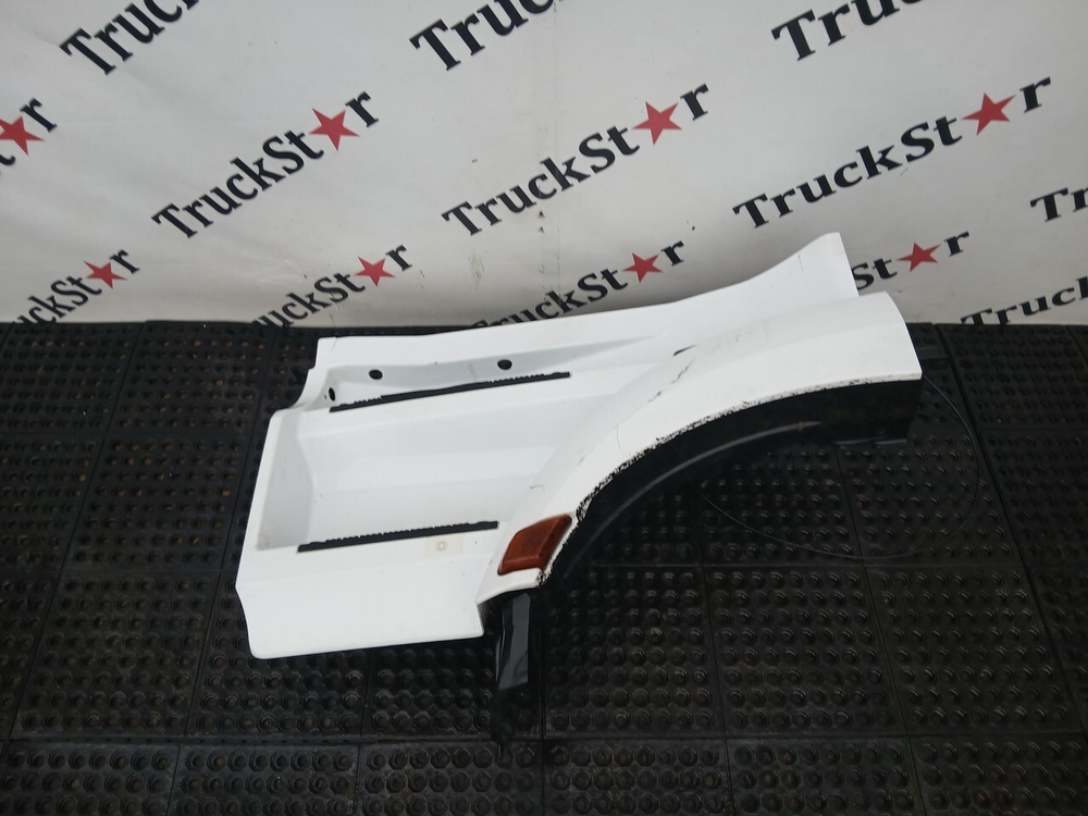 Корпус подножек левый