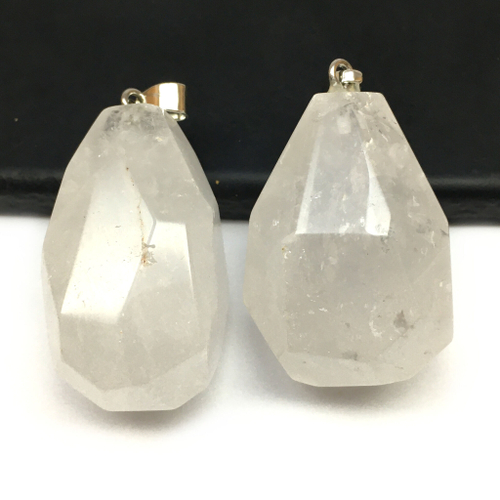 Подвеска из кварца ок.43х25 мм