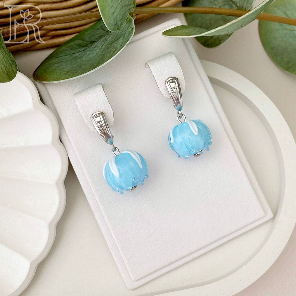 LEFIREL' Серьги серебряные женские "Ледяной цветок" с цветами из муранского стекла / ювелирные украшения из родированного серебра 925