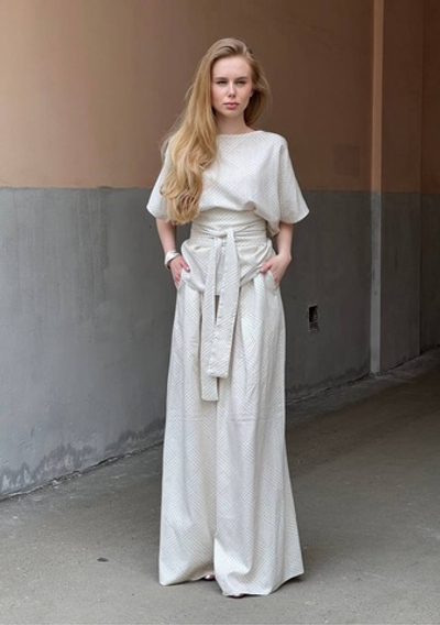 Костюм/топ+юбки-брюки/+ кушак сливочный