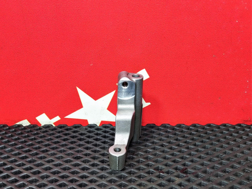 Кронштейн топливной рампы