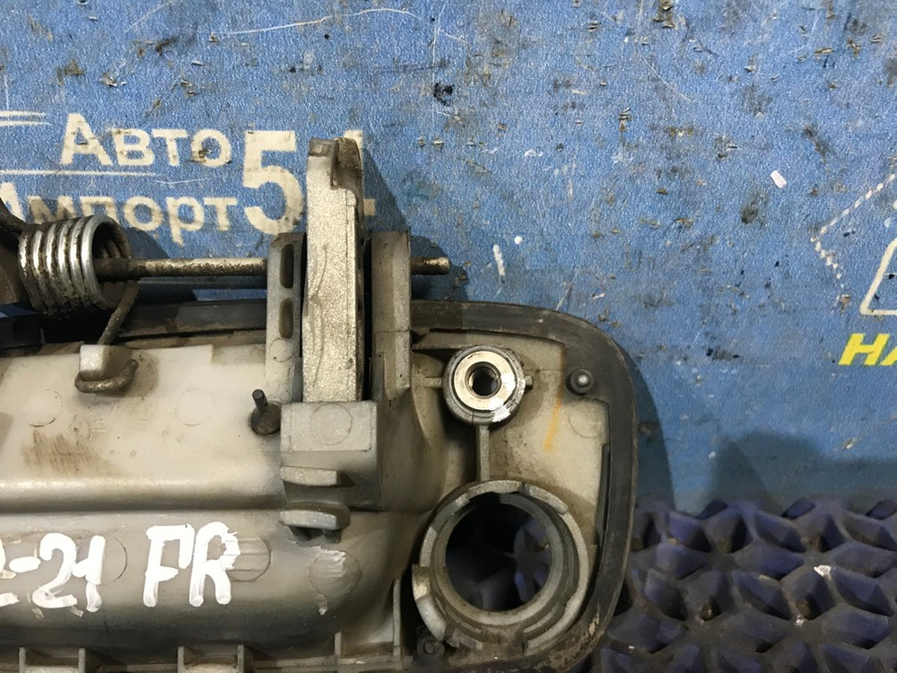 Ручка двери передней правой внешняя TOYOTA CARINA 1994