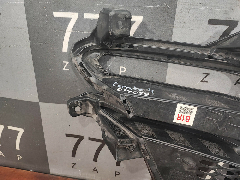 Накладка ПТФ передняя правая Kia Cerato 4 (BD) 18-21 Б/У Оригинал 86596M6000