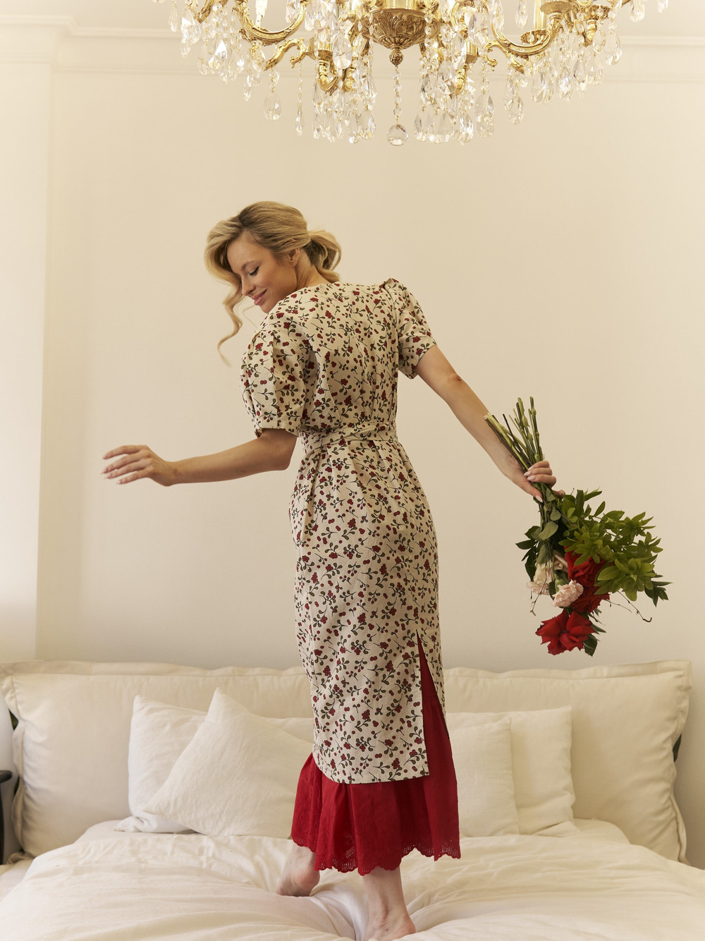 Платье миди с коротким рукавом