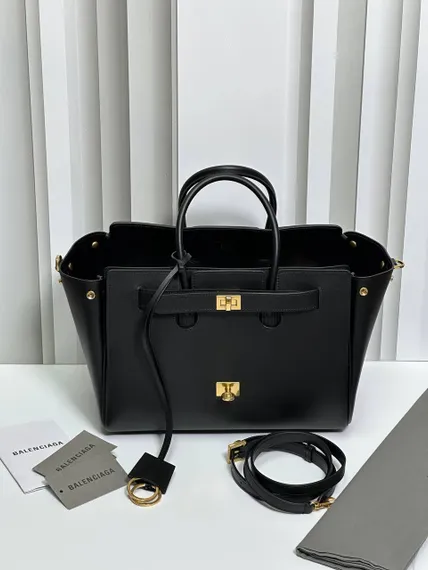 Сумка BALENCIAGA Bel Air Carry All Bag черный/золото