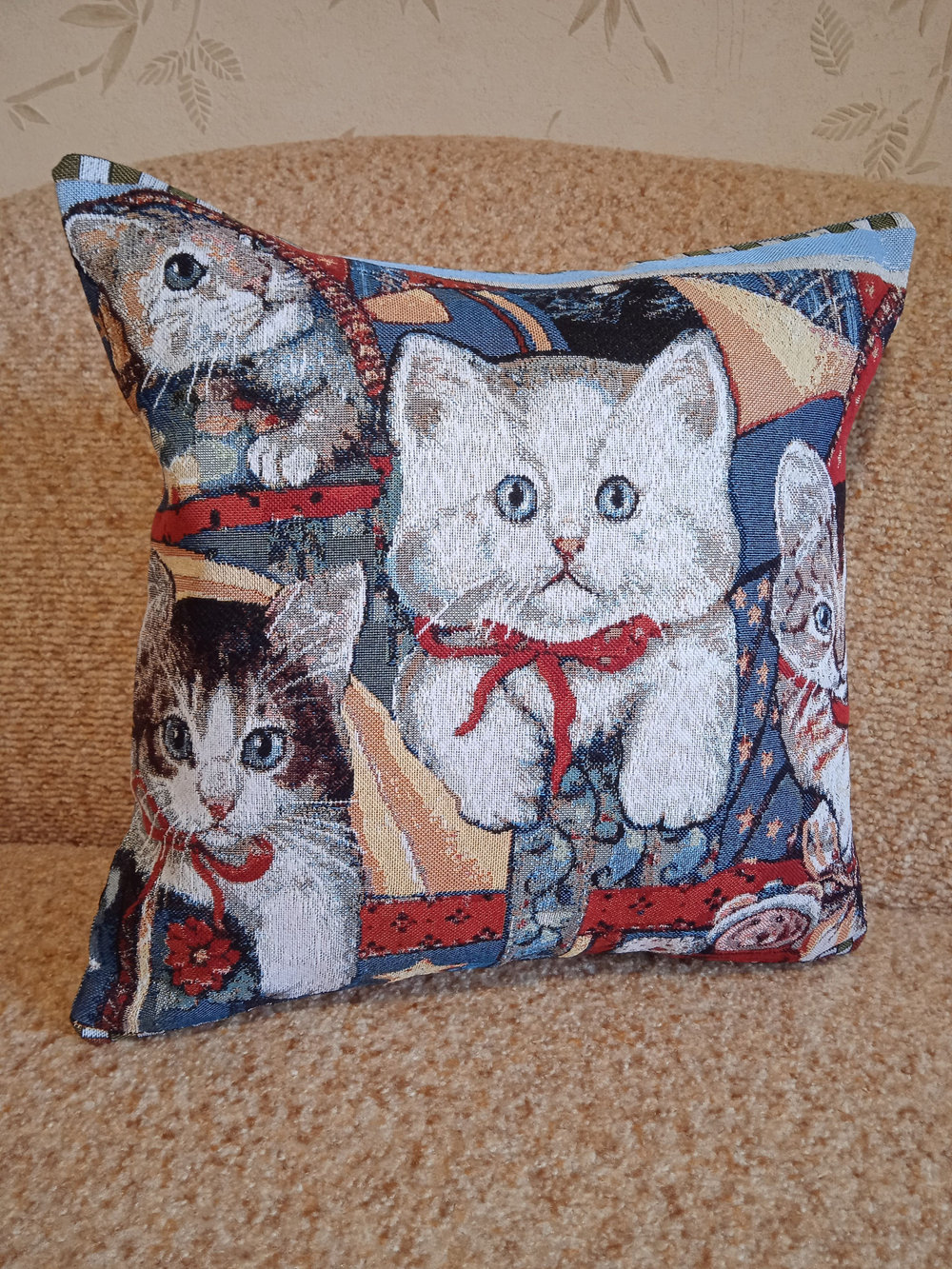 Декоративный гобеленовый чехол для интерьерной подушки Котята 1 38*38