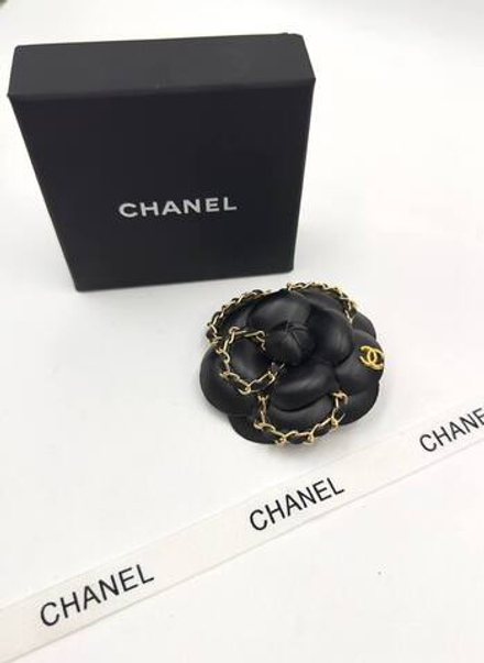 Брошь CHANEL