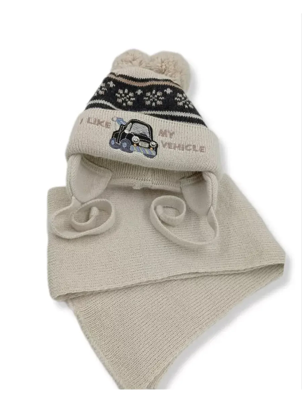 Детская шапка с шарфом для мальчика на весну и осень