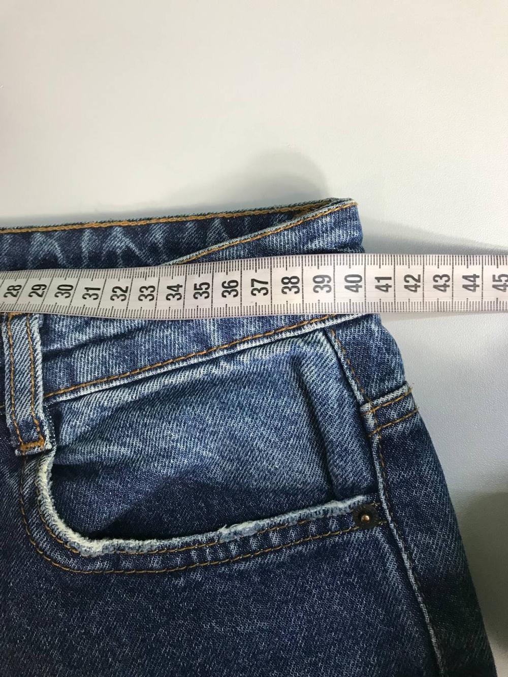 Джинсы BERSHKA модель MOM, маркировка 38, на 44 размер