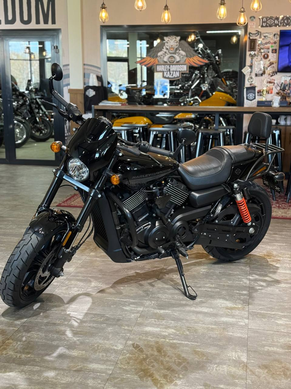 Harley-Davidson Street Rod, 2017 Black